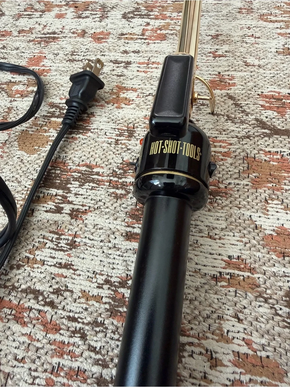 HOT TOOLS Gold Extended Barrel Curling Iron Excellent condition